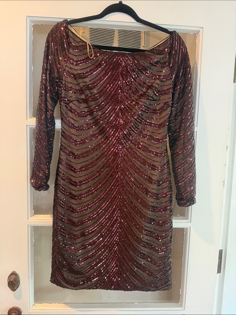 Sequined Burgundy Long-Sleeve Party Dress